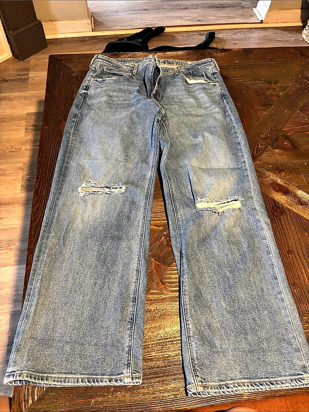 Old Navy Size 18 Distressed Blue Jeans
